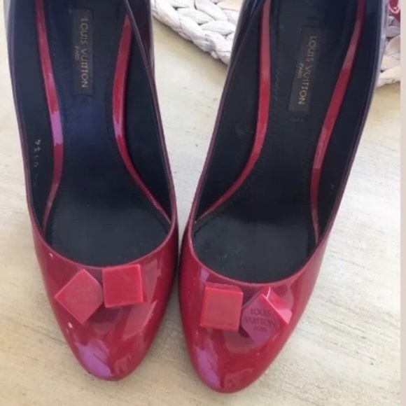 Authentic Louis Vuitton Ombré heels - Picture 1 of 5